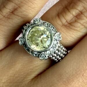sterling silver round-cut cz & halo ring size 5